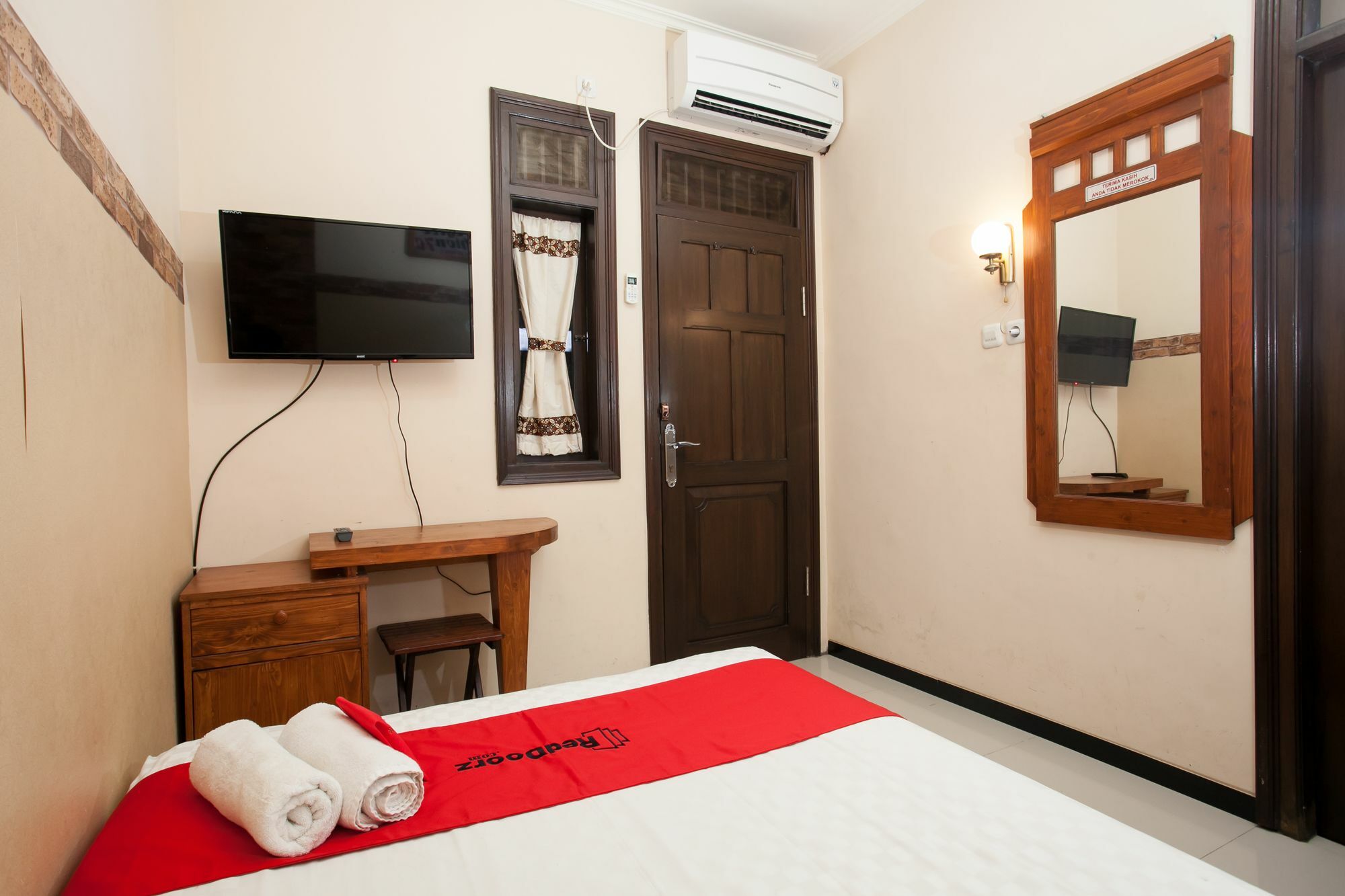 Hotel Reddoorz At Omah Wetan Sawojajar Malang Extérieur photo