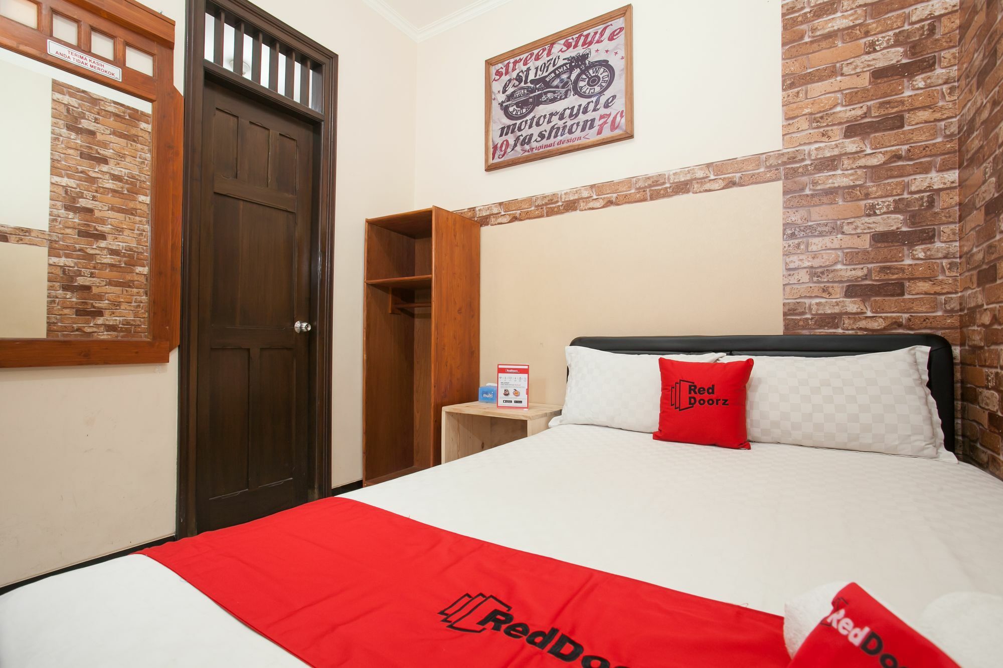 Hotel Reddoorz At Omah Wetan Sawojajar Malang Extérieur photo