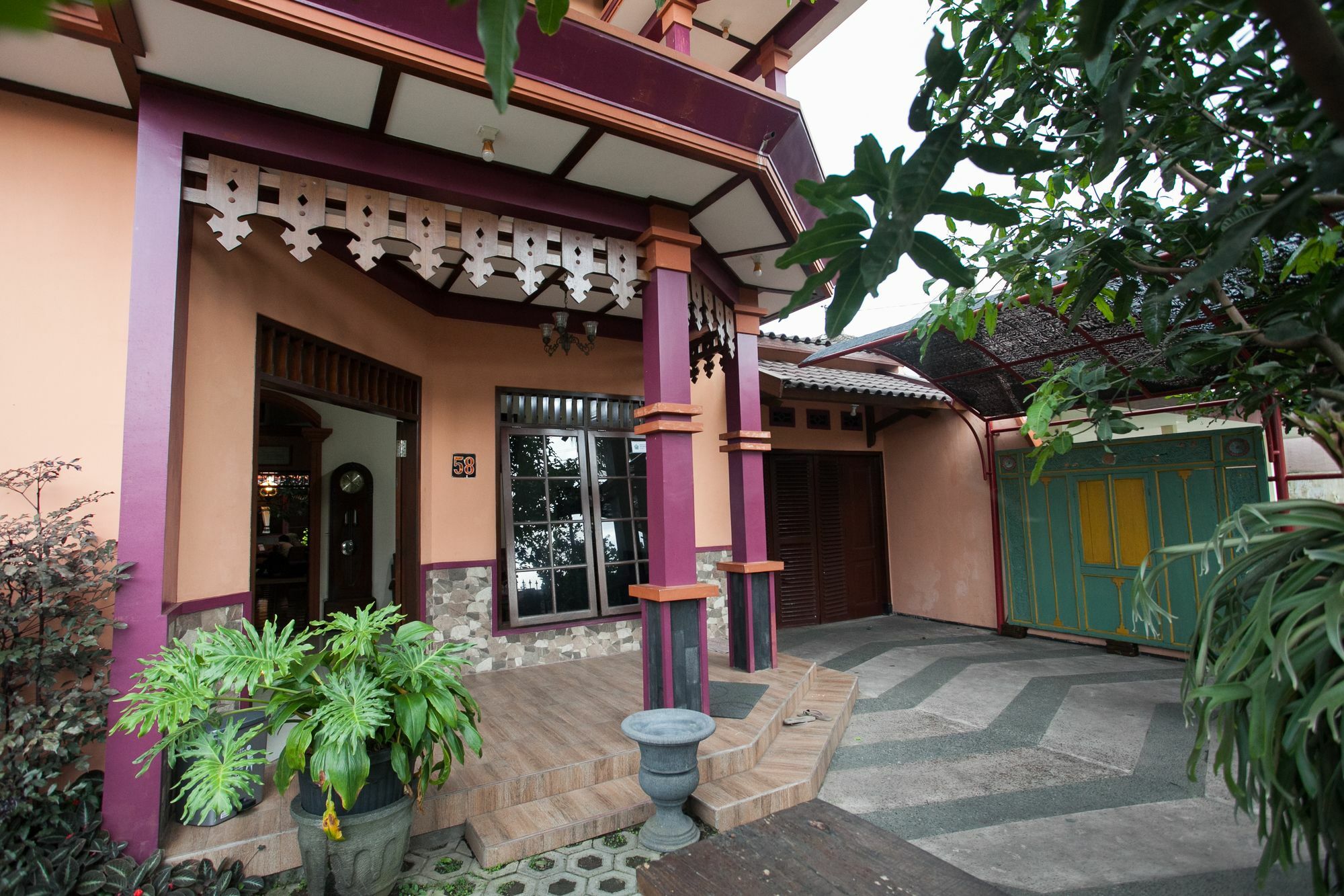 Hotel Reddoorz At Omah Wetan Sawojajar Malang Extérieur photo