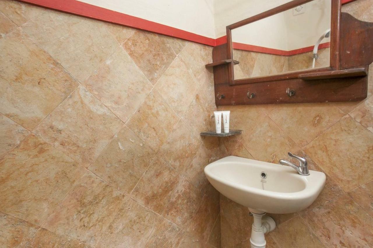 Hotel Reddoorz At Omah Wetan Sawojajar Malang Extérieur photo